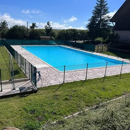 Charmant Logement Dans *